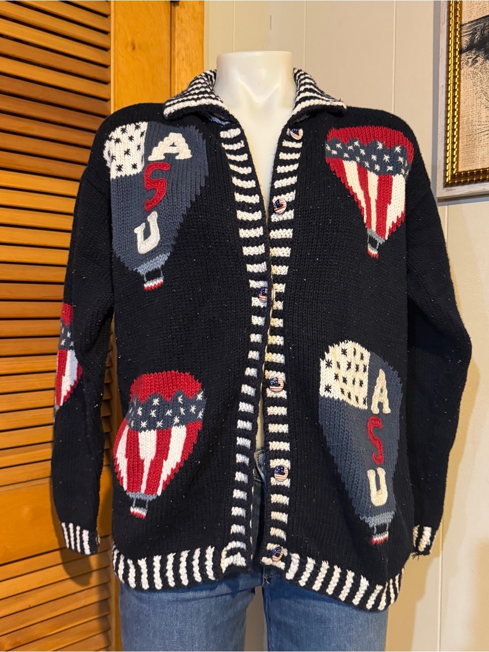 Vintage Navy Americana Knit Cardigan Sweater 100% cotton Cottagecore